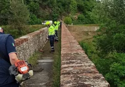 Grazie al lavoro instancabile e prezioso dei volontari della Protezione civile comunale, sono stati ripuliti due luoghi del cuore dei buschesi: il Ponte Stretto e l’area del cippo a Pantani sulla Colletta